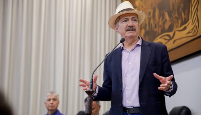 Aldo Rebelo acusa acordo secreto de Lula por terras raras