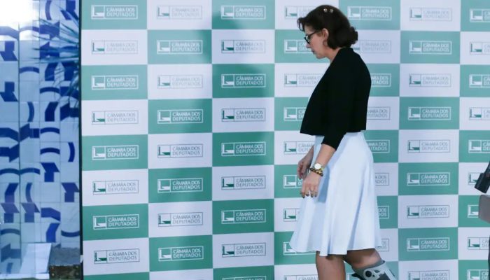 Alexandre de Moraes cassa mandato de Carla Zambelli