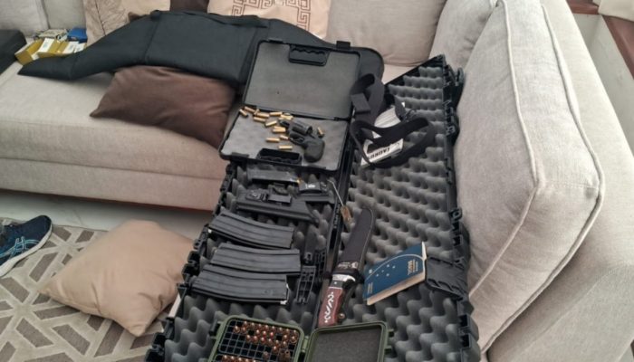 Armas-de-fogo-sao-apreendidas-durante-operacao-que-investiga-caso.jpg