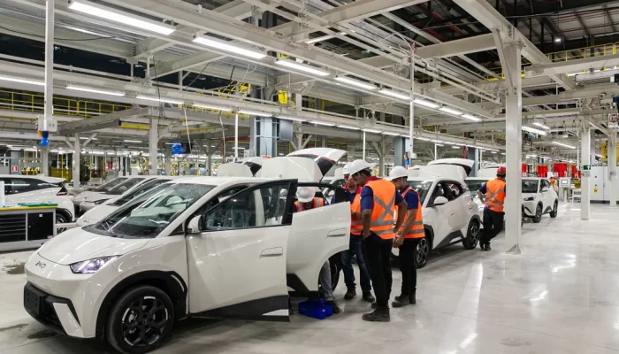BYD anuncia investimento na Bahia e rede de carregadores elétricos