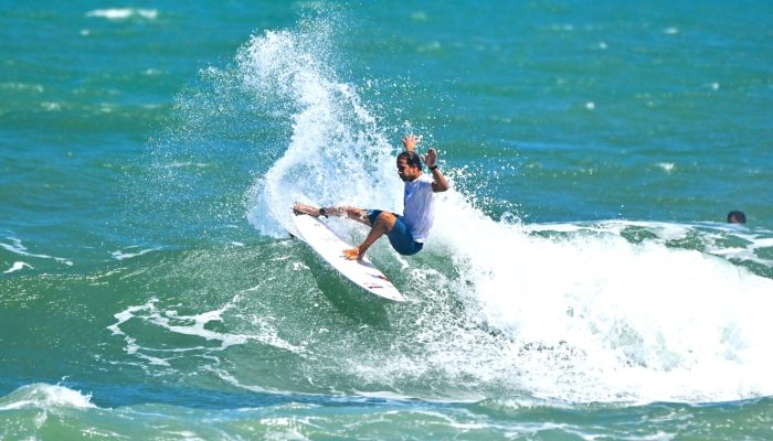 Bino Lopes vence e embola disputa no Tivoli Triple Crown