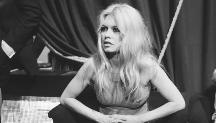 Brigitte-Bardot-virou-letra-de-Caetano-Veloso-e-pos-Buzios.webp.webp