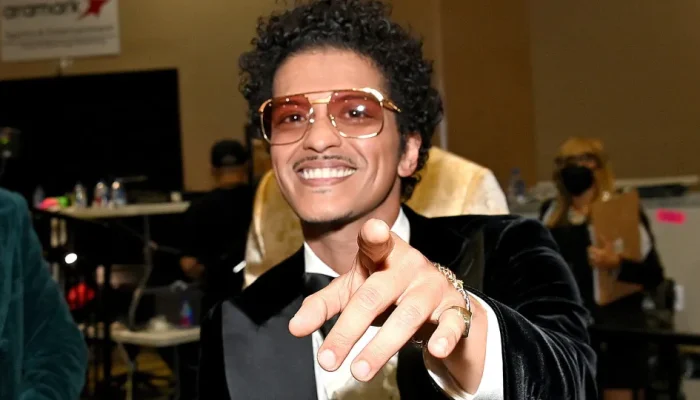 Bruno-Mars-diz-que-seu-novo-album-esta-pronto-quase.webp.webp