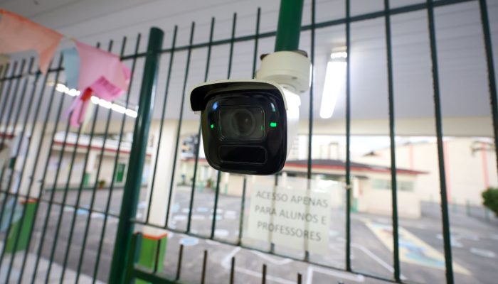 Câmeras de vigilância em salas de aula podem virar lei