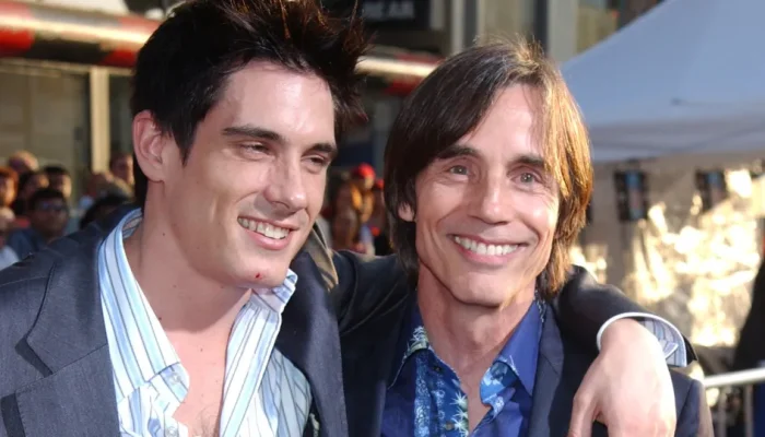 Cantor-Jackson-Browne-lamenta-a-morte-do-filho-Ethan-aos.webp.webp