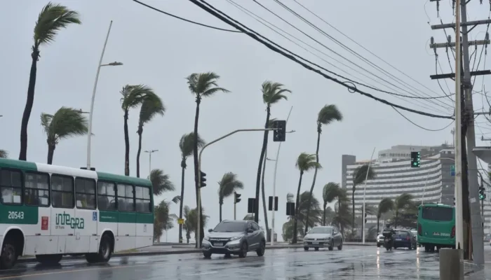 Chuva e calor extremo marcam o feriadão em Salvador; veja