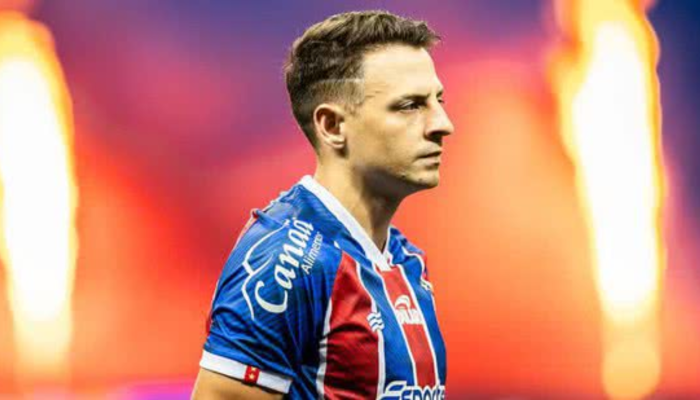 Com Arias saindo, Bahia avalia laterais livres no mercado; veja