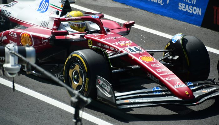 Crise na Ferrari? Hamilton e Escuderia Têm Relação 'Estremecida'