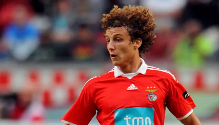David-Luiz-Benfica-Nao-passei-nos-exames-mas-o-presidente.webp.webp