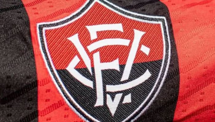 Dez jogadores voltam ao Vitória para reforçar o elenco em
