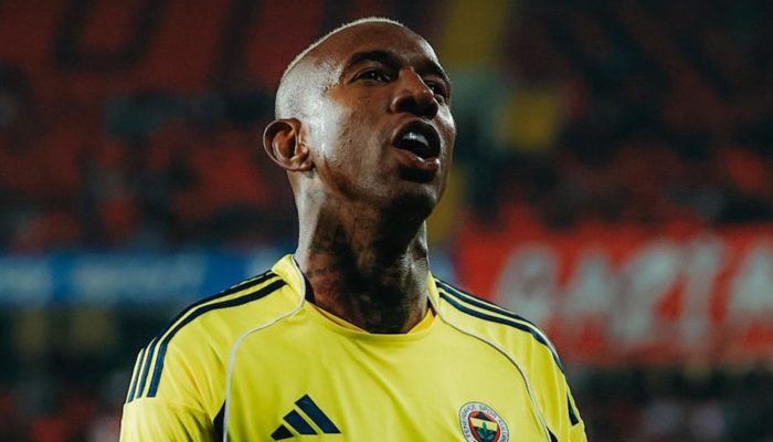 Imparável! Cria do Bahia vive atuação de gala com golaço