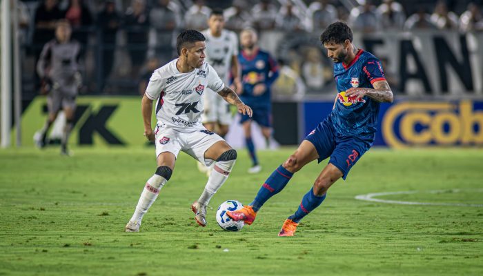 Irreconhecível, Vitória é goleado pelo Bragantino e retorna ao Z-4