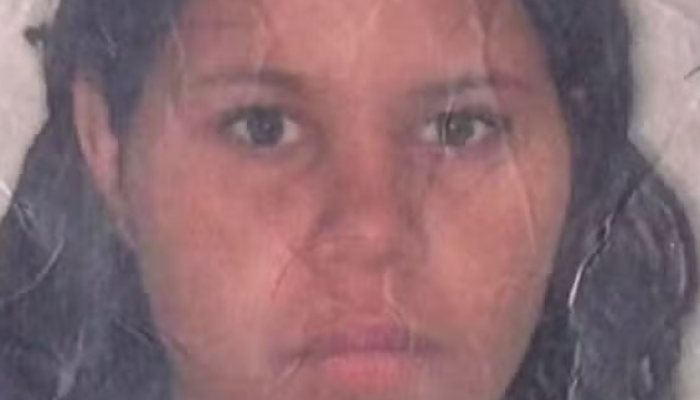 Jovem é encontrada morta, sem roupa e com sinais de