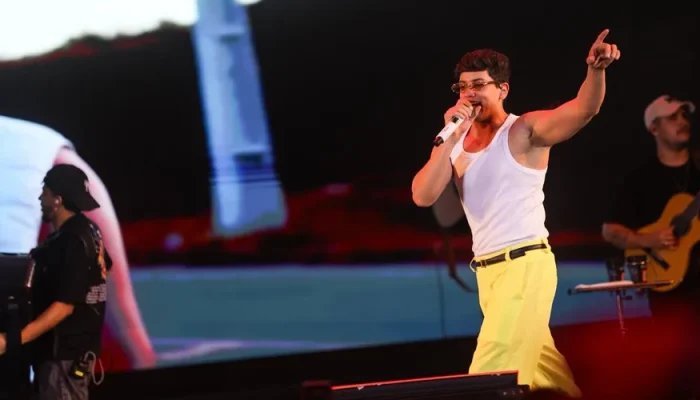 Léo Foguete domina Arena A TARDE com hits virais