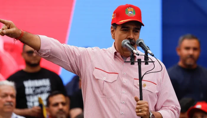Maduro-realiza-cerimonia-de-posse-para-organizacoes-comunitarias-no-Palacio-de-Miraflores-em-Caracas.webp