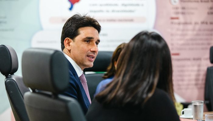 Ministro é alvo de críticas após anunciar mudança na dinâmica