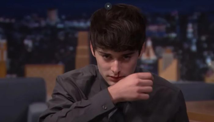 Noah-Schnapp-recria-cena-iconica-de-StrangerThings-5-no-Jimmy-Fallon.jpg
