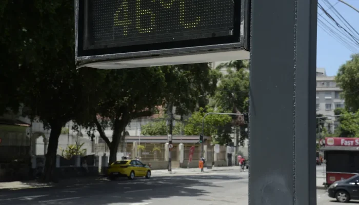 Onda de calor invade o Brasil e temperatura deve ultrapassar