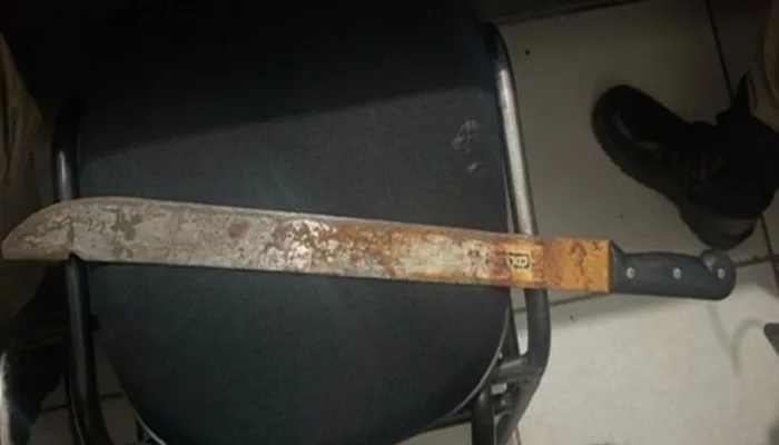 Pai ataca padre com facão após comentários sobre suas filhas
