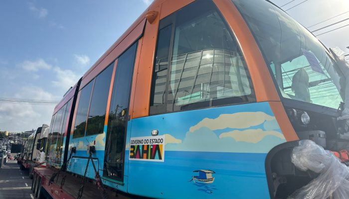 Primeiro trem do VLT é entregue em Salvador e promete