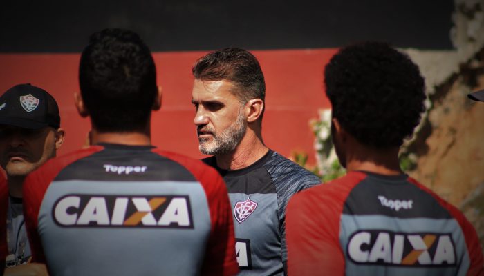 Recordista no Vitória, Mancini volta a encarar clube que mais