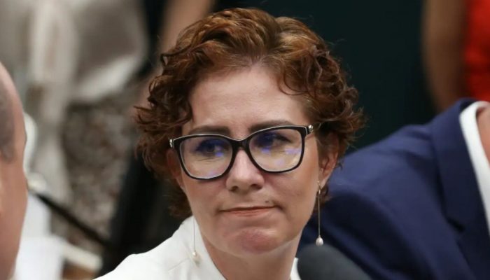 STF forma maioria para cassar mandato de Carla Zambelli