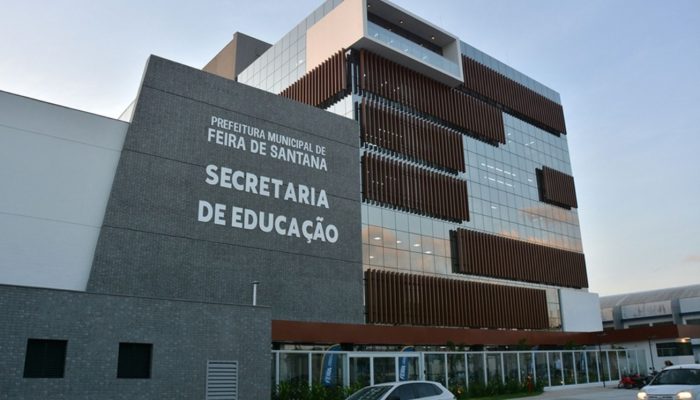 Secretaria rebate críticas e detalha seleção para professores em Feira