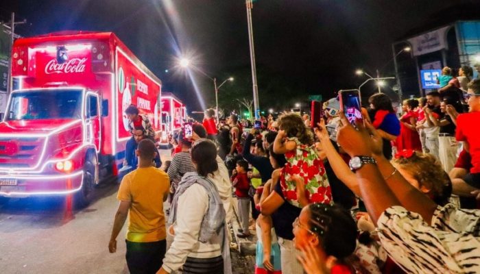 caravana-solar-da-coca-cola-com-o-papai-noel-.jpg