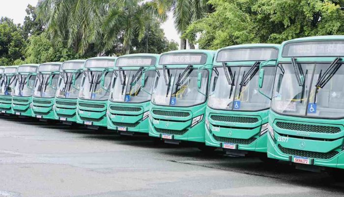 compra-de-onibus-em-salvador-foto-lucas-moura-secom-pms-1.jpg