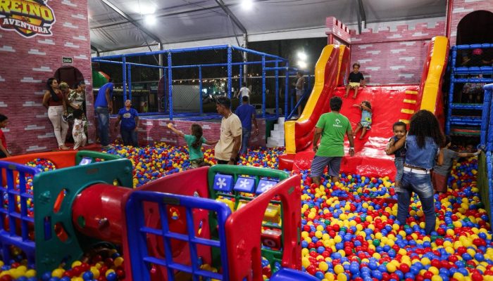 conheça o parque inflável de 1.000 m² da Fenagro