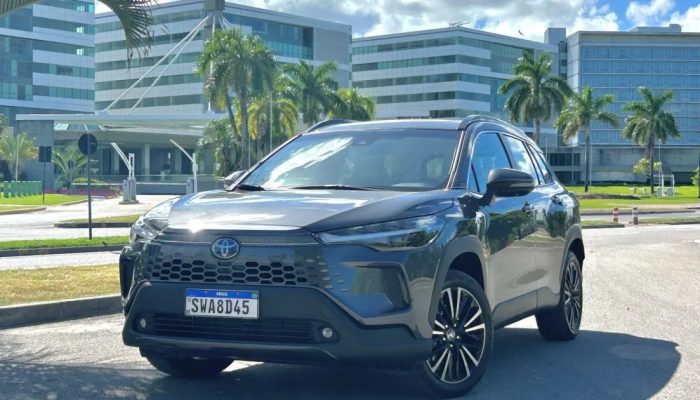 corolla-cross-hybrid.jpeg