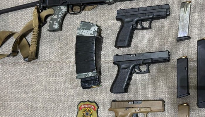 policia_apreende_fuzis_e_granadas_em_acao_contra_o_crime_organizado.jpg