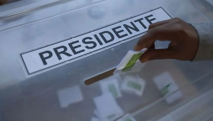 votacao-eleicao-presidencial-chile-1-e1765550089627.jpg